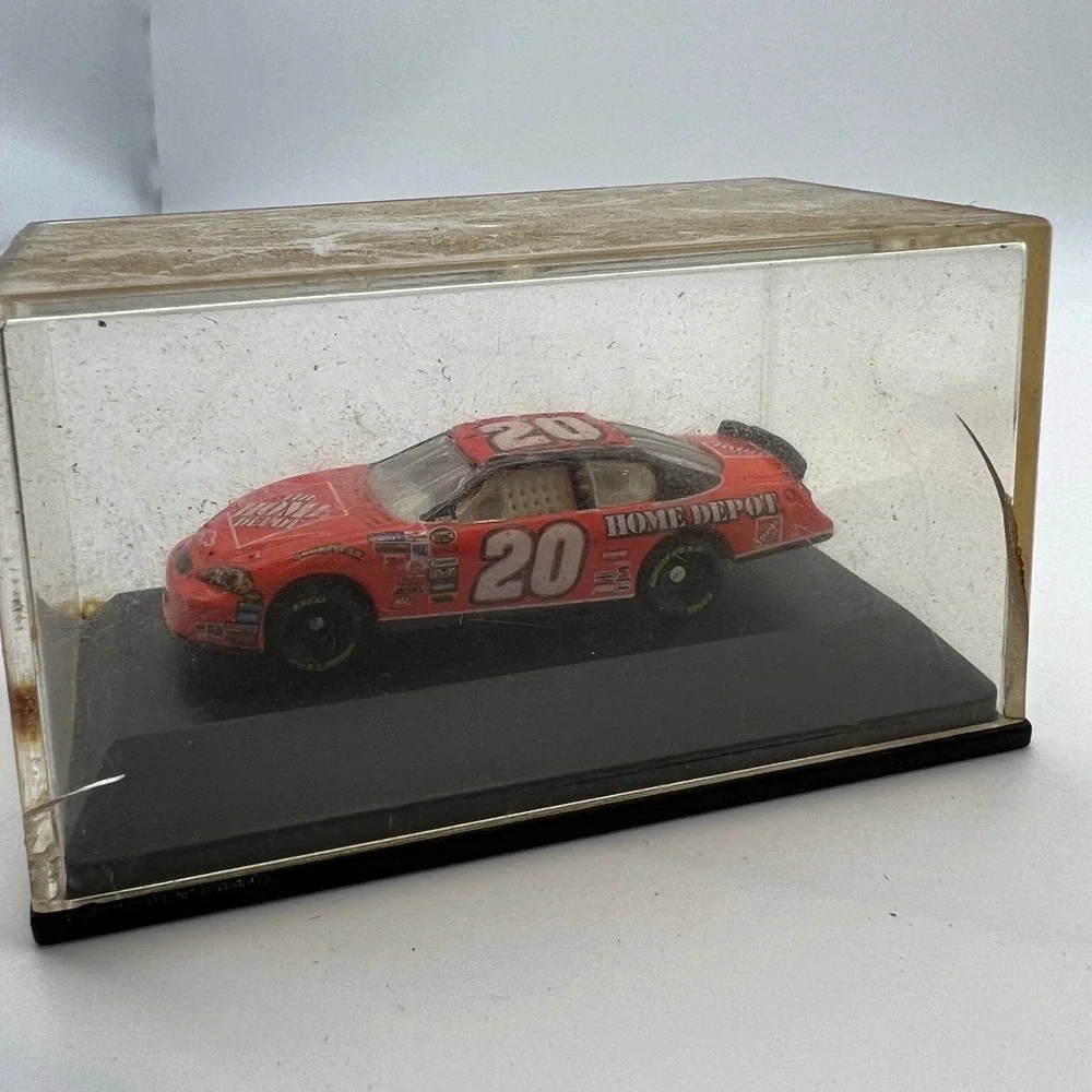 Tony Stewart‎ #20 Home Depot 1:87 Die-Cast Nascar